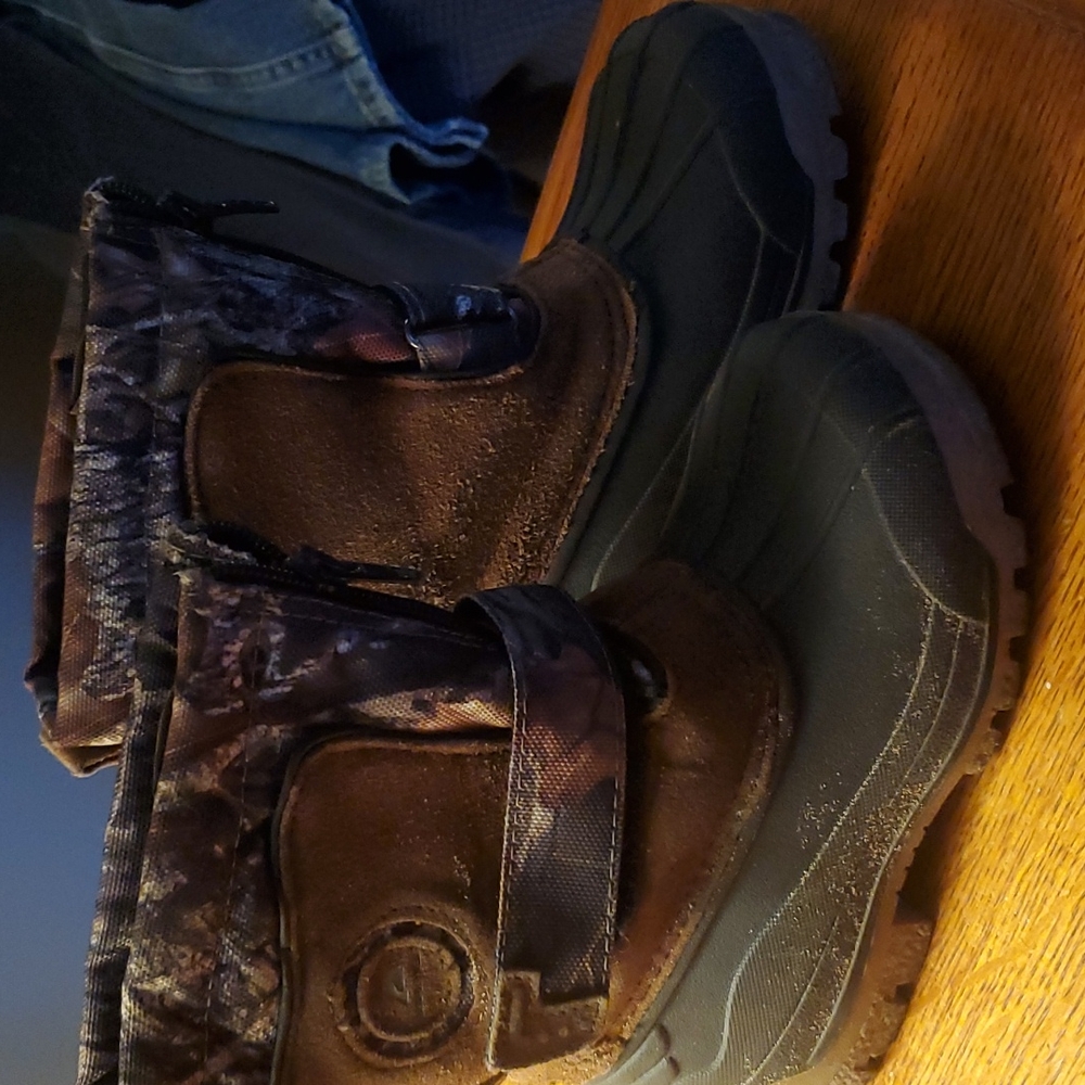 Ozark Trails Camo Size 9 Winter Boots